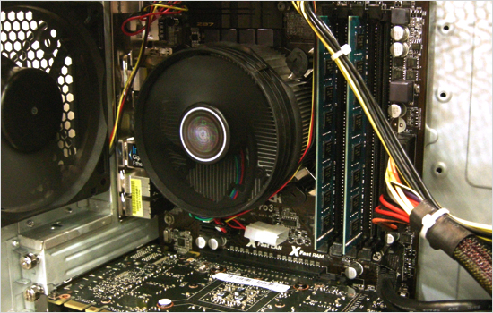 背面ファン、CPU、メモリ