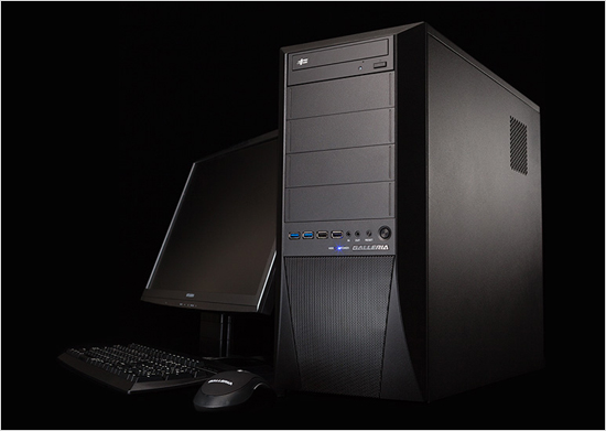 KTケースを採用したパソコン本体とモニタ。