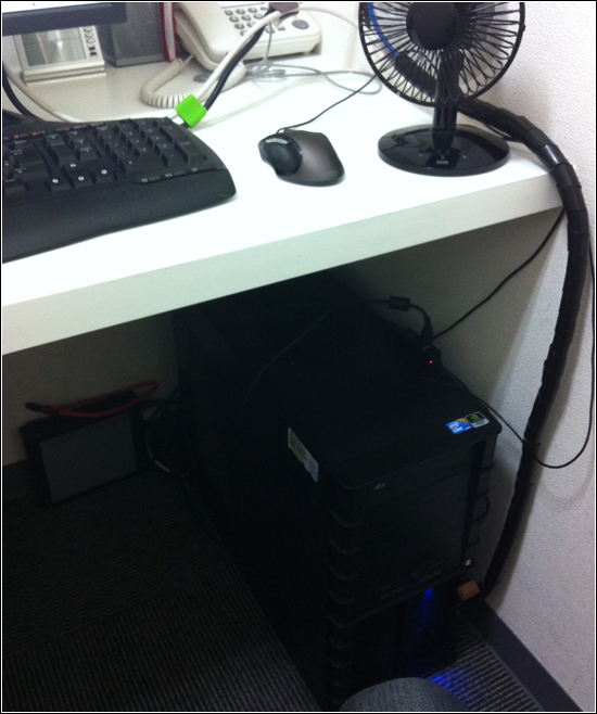 仕事場にドスパラPCを設置