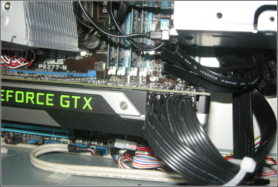 ミニタワーケースにTitanが入るカラクリ