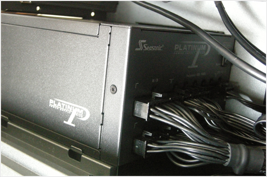 Seasonic SS-860XP2 (860W 静音電源 / 80PLUS PLATINUM)