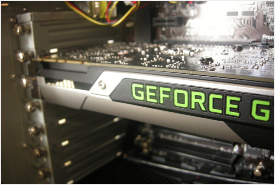 GTX 780Ti の2スロット占有の様子